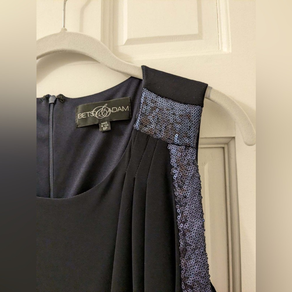 Dress - Picture 5 of 5